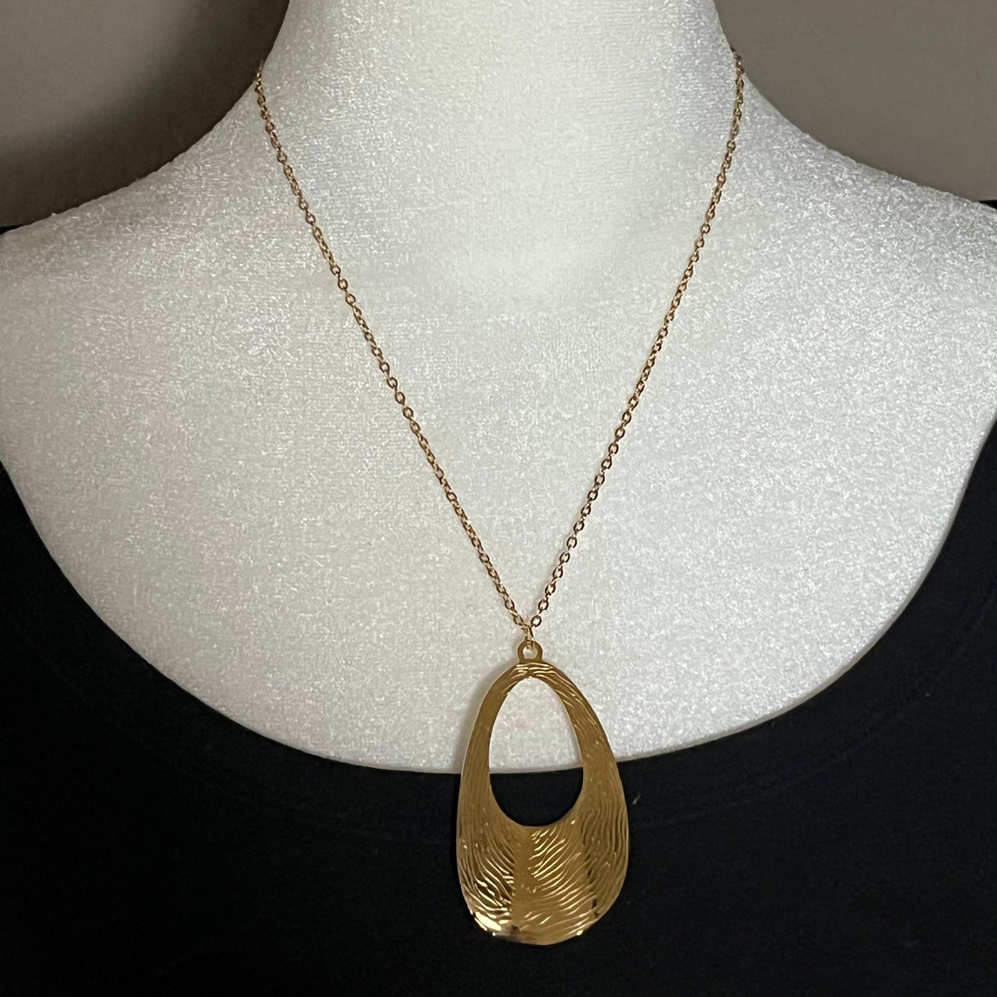 The Oval Statement Necklace