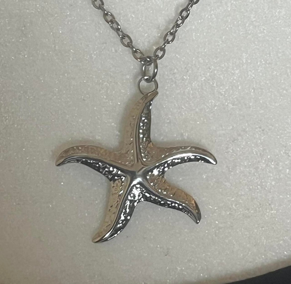 The Starfish Pendant Necklace