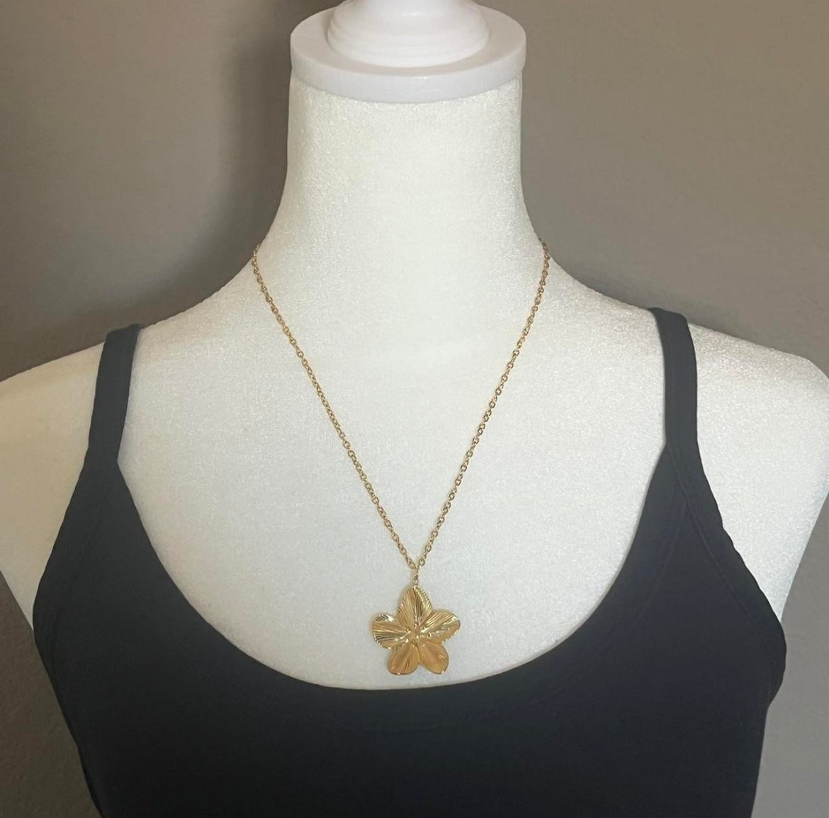 The Hibiscus Flower Pendant Necklace