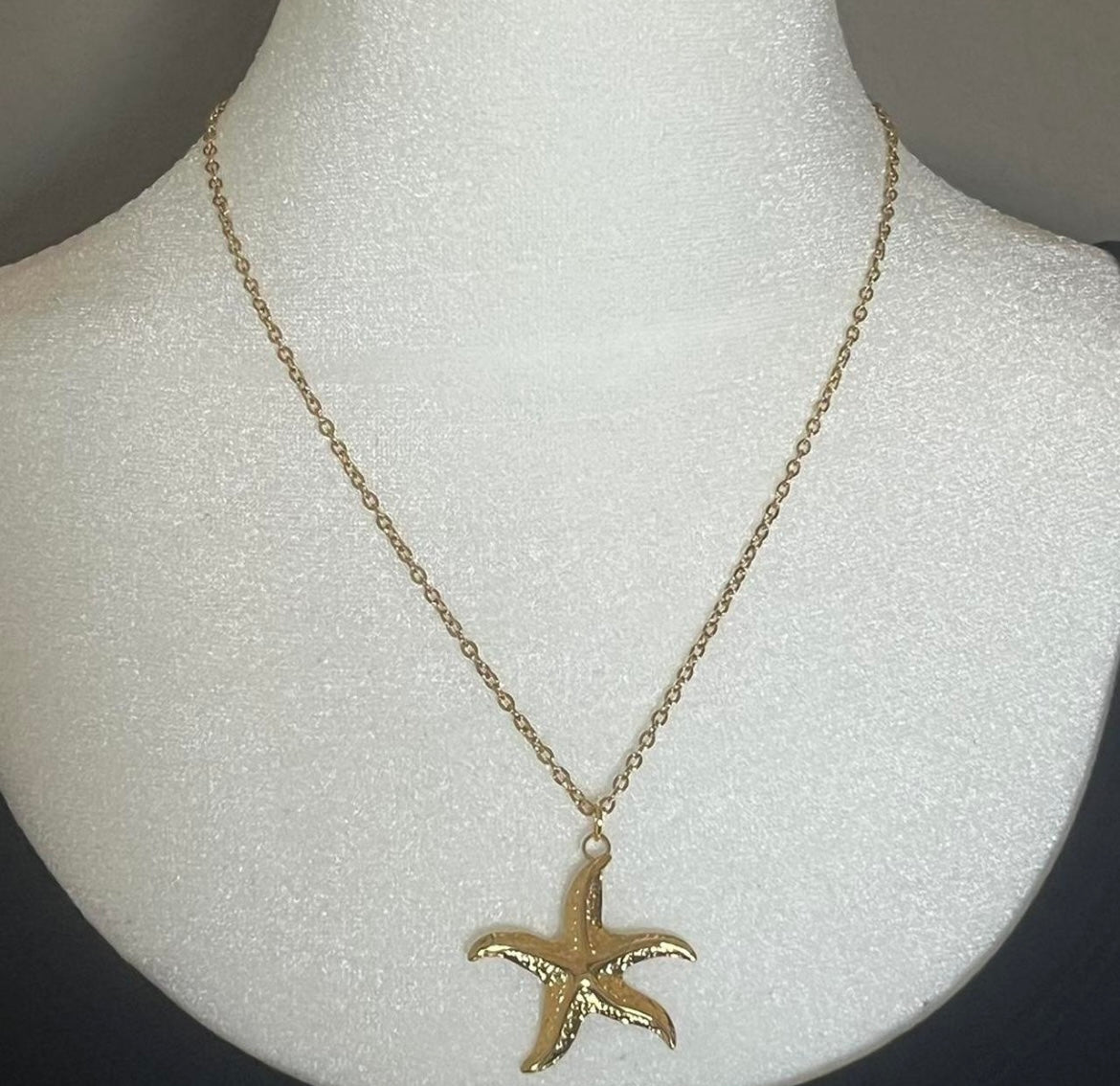 The Starfish Pendant Necklace